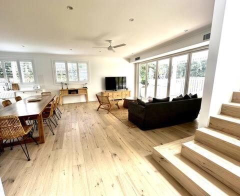 Unwind Guesthouse Byron Bay Eksteriør billede